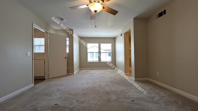 Building Photo - Gorgeous, Newly Remodeled 3 Bed / 2 Bath T...