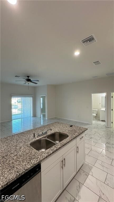 Building Photo - 3301 SW 15th Pl