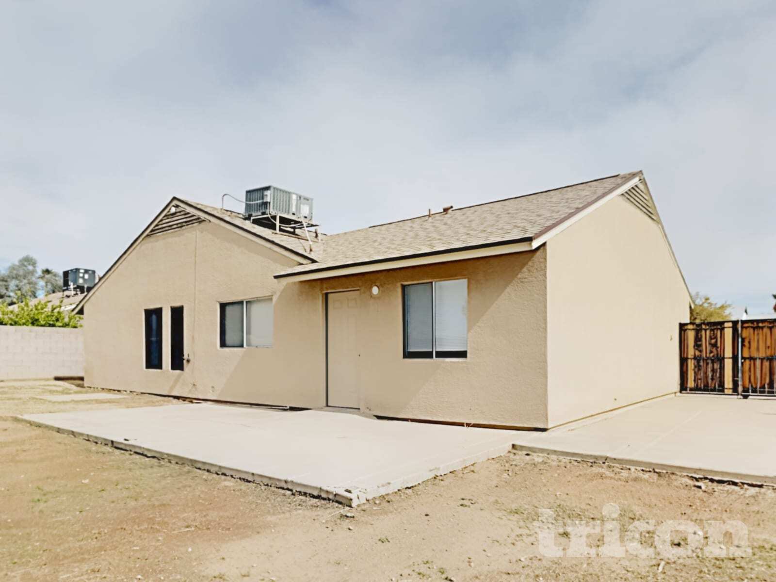 Building Photo - 20812 N 11th Ave