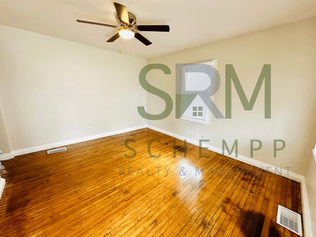 Building Photo - Updated 4BR house in Taylor Berry Neighborhood