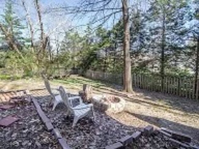 Building Photo - 4BR/3BR Home - $2,300/month