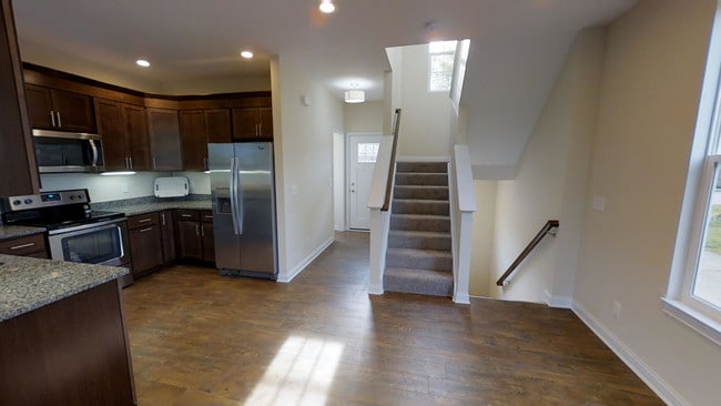 Building Photo - 1303 Sleepy Hollow Rd