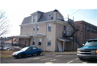 Building Photo - 204 Summit Ave