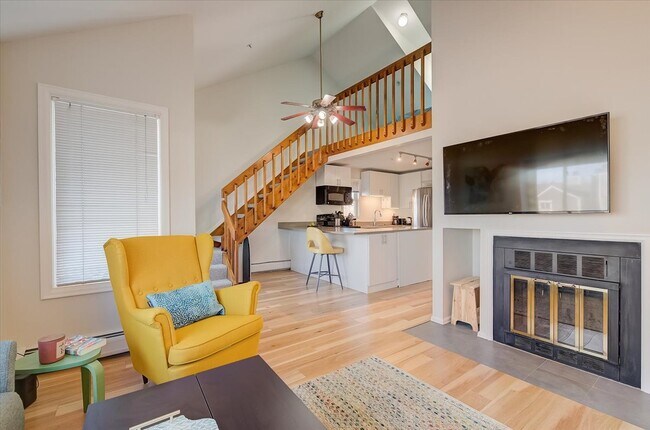 Building Photo - Boulder Condo