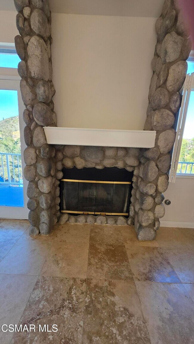 Building Photo - 1988 Lookout Dr