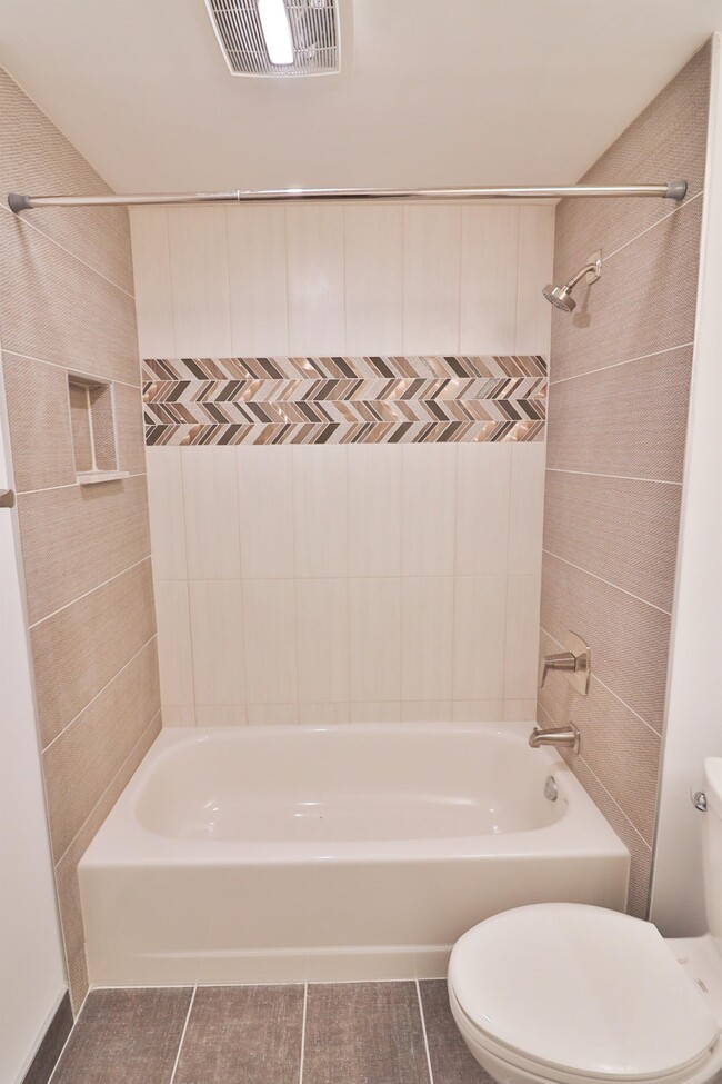 Building Photo - 24 Courthouse Sq