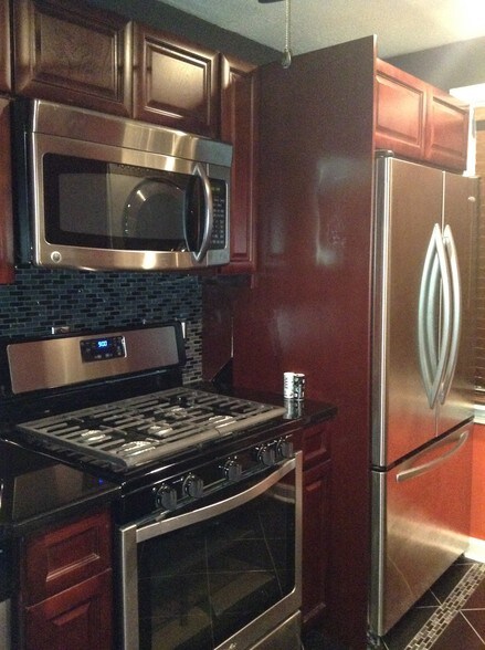 Building Photo - 241 E Township Line Rd