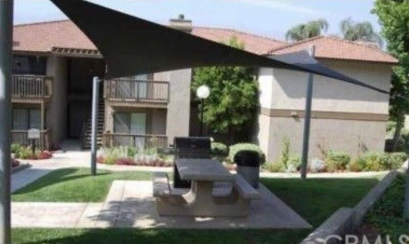 Building Photo - 1265 Kendall Dr