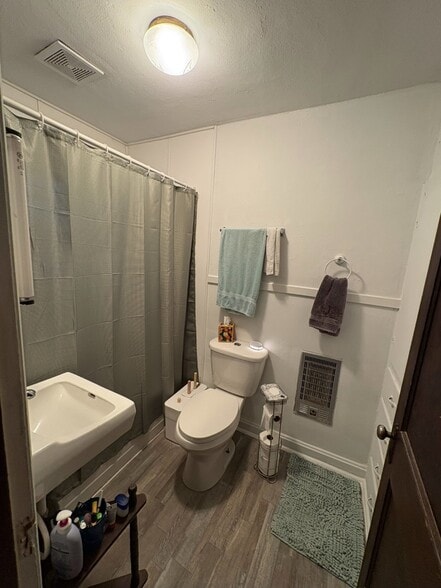 Building Photo - 805 W Ashland Ave