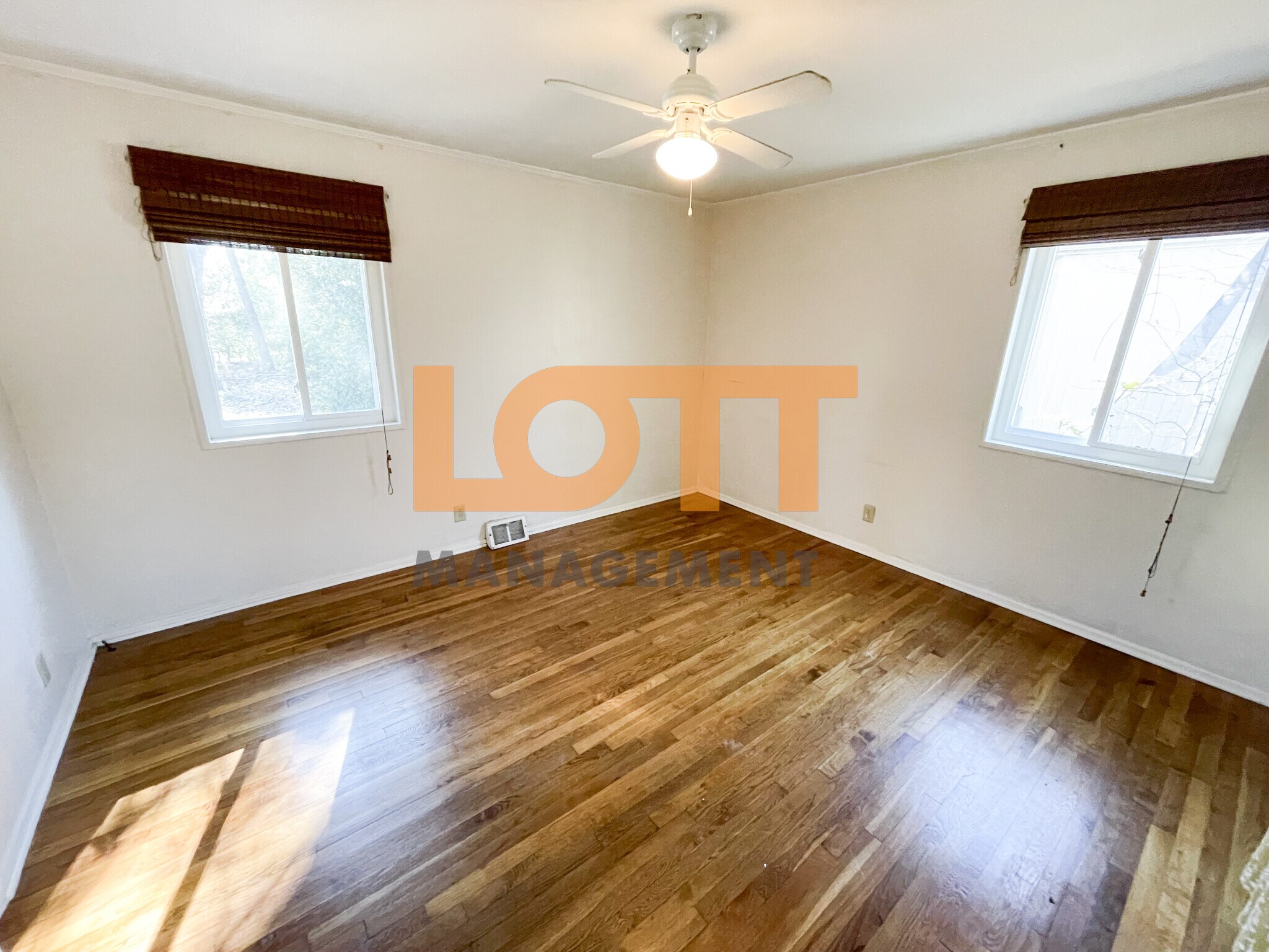 Building Photo - 126 Forestdale Dr