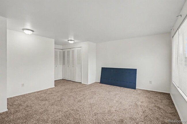 Building Photo - 8232 Karam Blvd