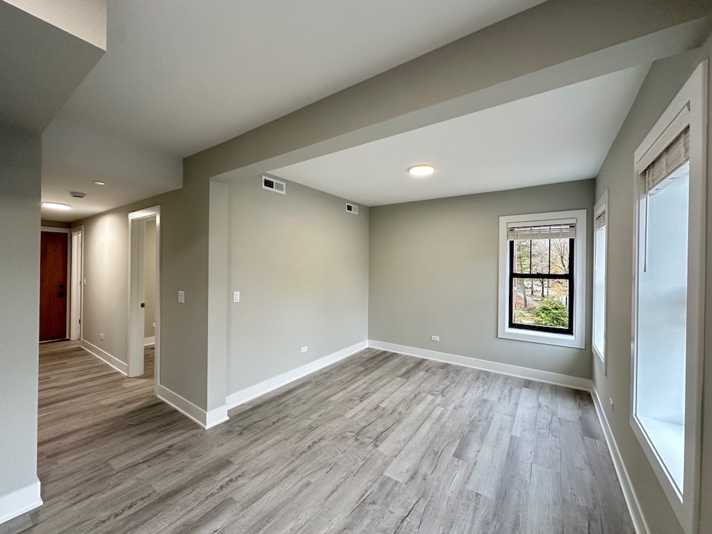 Building Photo - 1144 Oak Ave