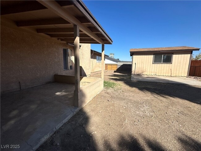 Building Photo - 628 Hidden Valley Dr