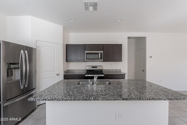 Building Photo - 35337 W San Alvarez Ave