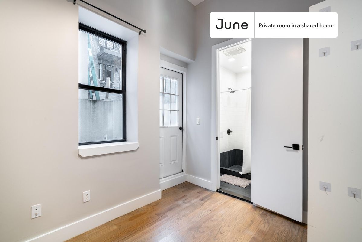 Building Photo - Room in Shared 6 bed/6.5 bath home