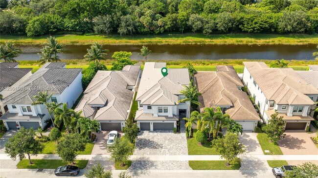 Building Photo - 9529 Eden Roc Ct