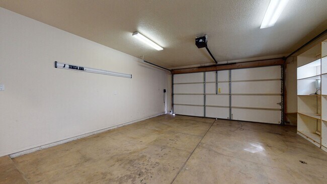 Building Photo - 6411 Consuelo Point St NE