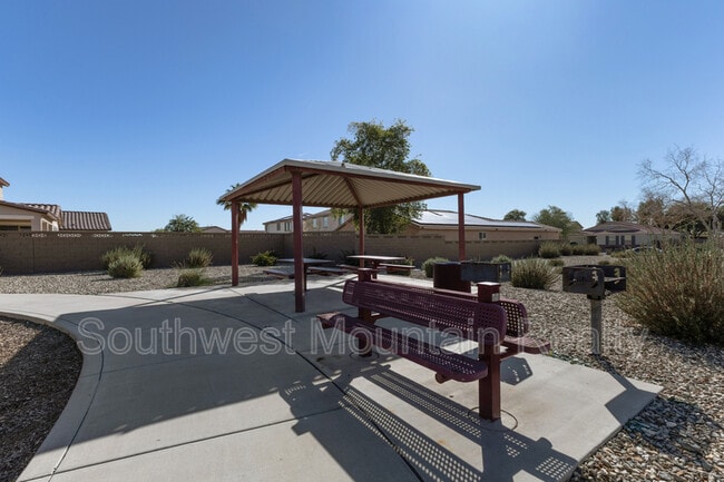 Building Photo - 17809 W Lincoln St