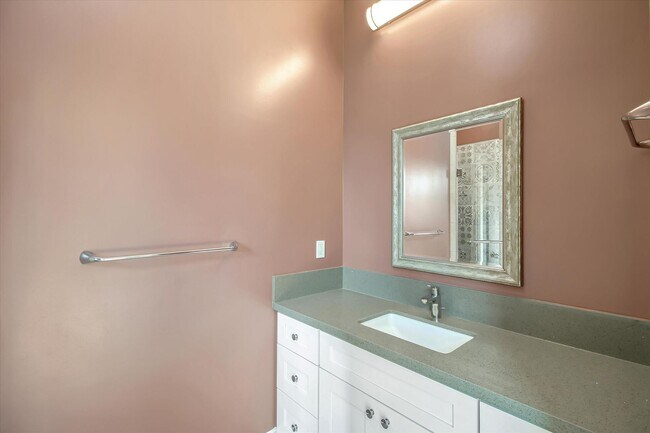 Building Photo - 7150 Bollinger Rd