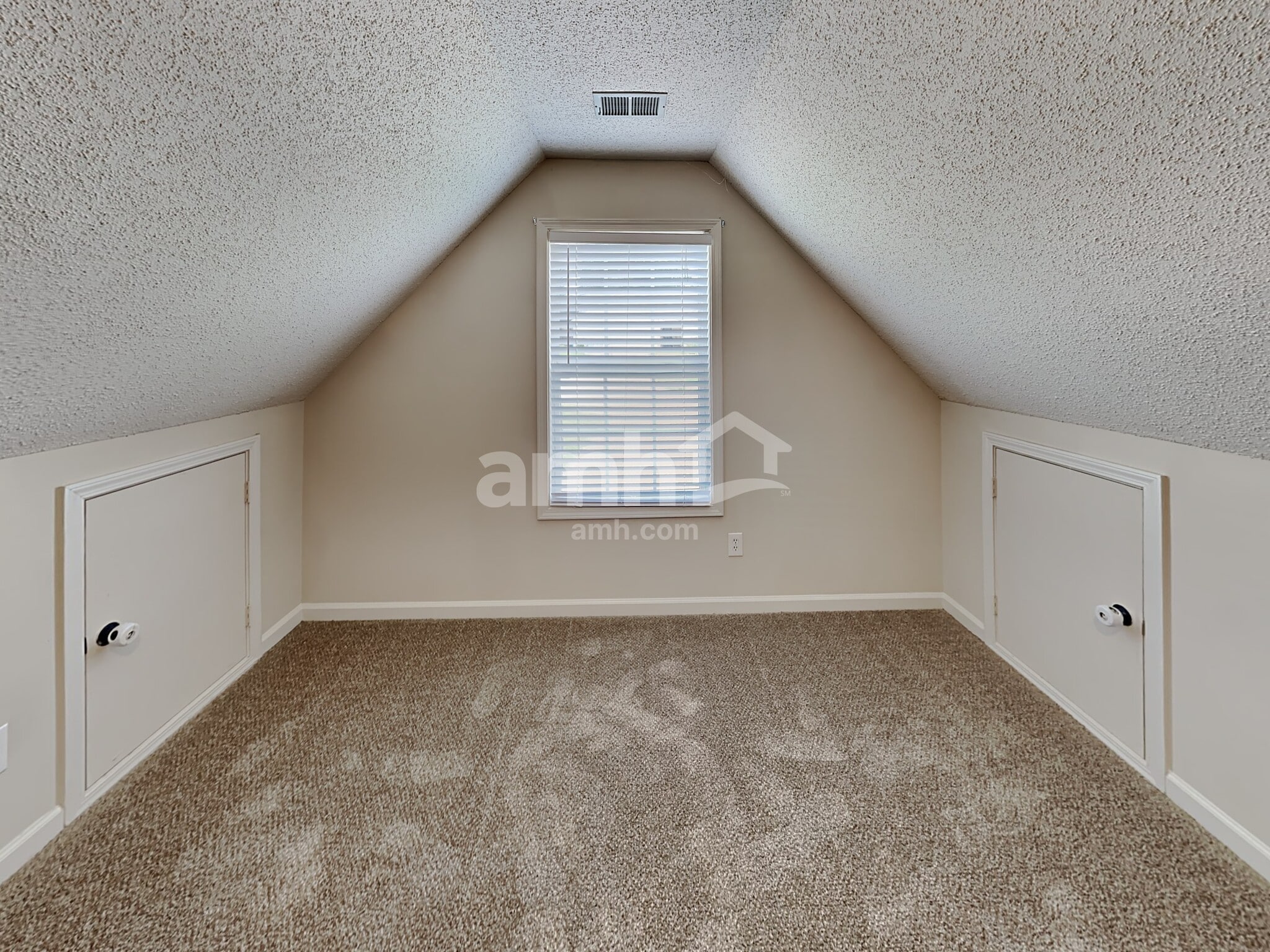 Building Photo - 1759 Maxey Ln