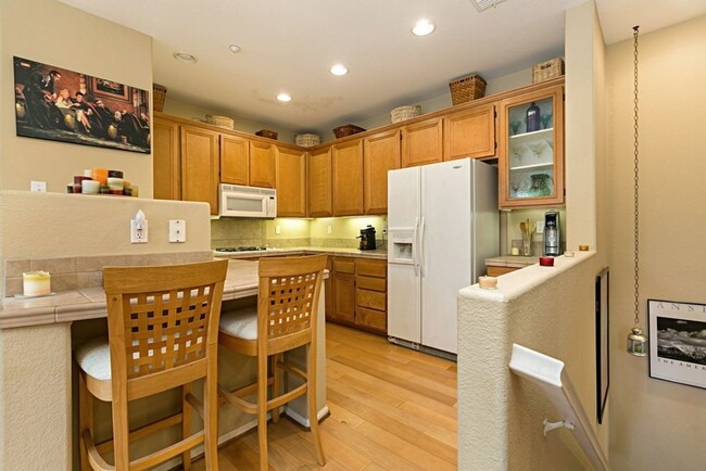 Building Photo - Charming and Bright Condo Available Soon!