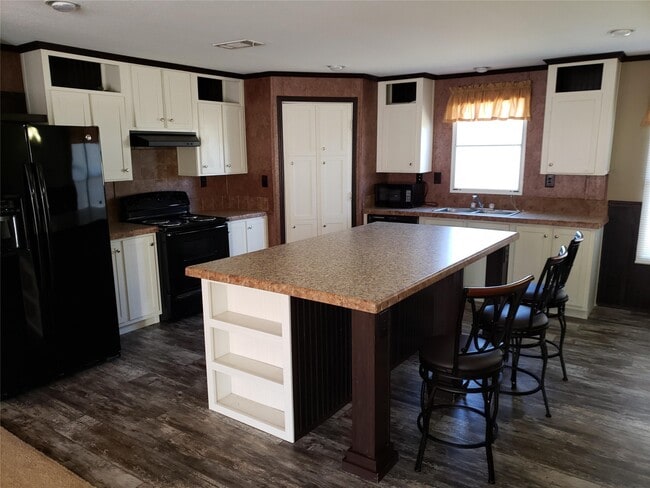 Building Photo - 132 Granbury