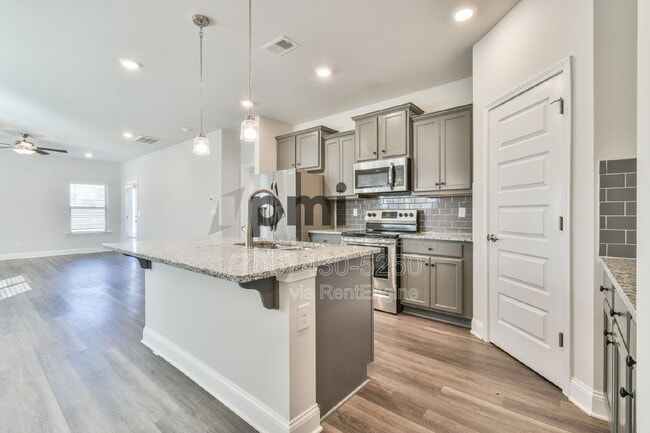 Building Photo - 247 Magnolia Villas Dr