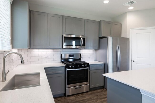 Building Photo - 1111 Aspen Grove Dr