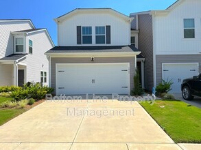 Building Photo - 1066 Plumcrest Dr