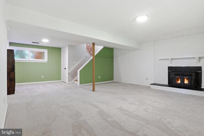 Building Photo - 4014 Jeffry St