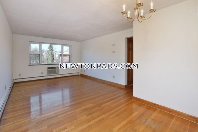 Building Photo - 288 Grove St