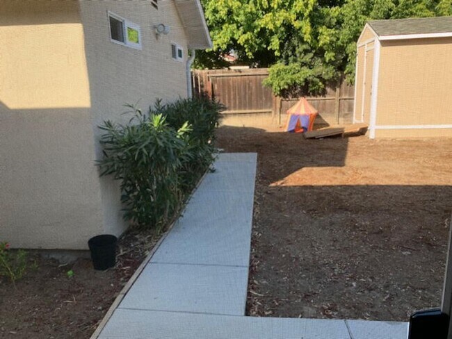 Building Photo - ALUM ROCK/ EAST SAN JOSE – Charming and beautifully updated