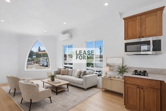 Building Photo - 8959 Hargis St