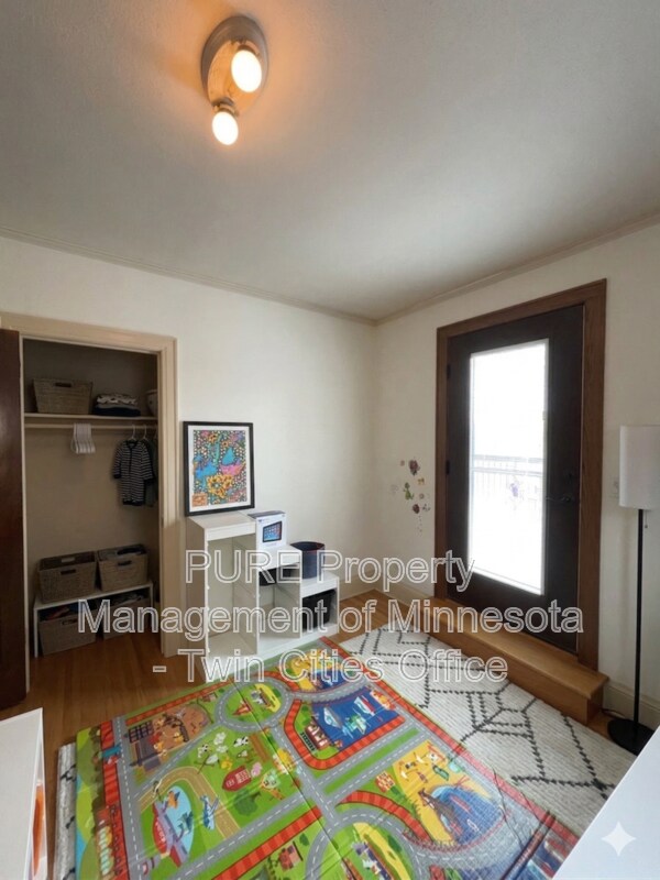 Building Photo - 4908 Chicago Ave