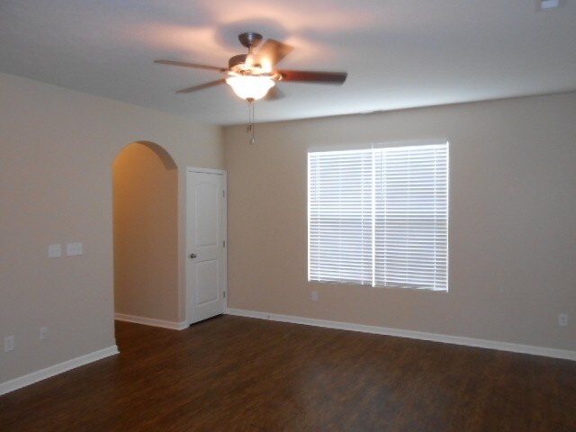 Building Photo - 7266 Rondeau Dr