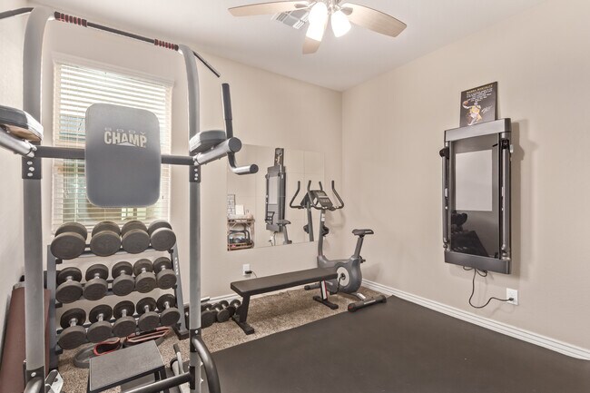 Building Photo - 729 W Silver Reef Dr