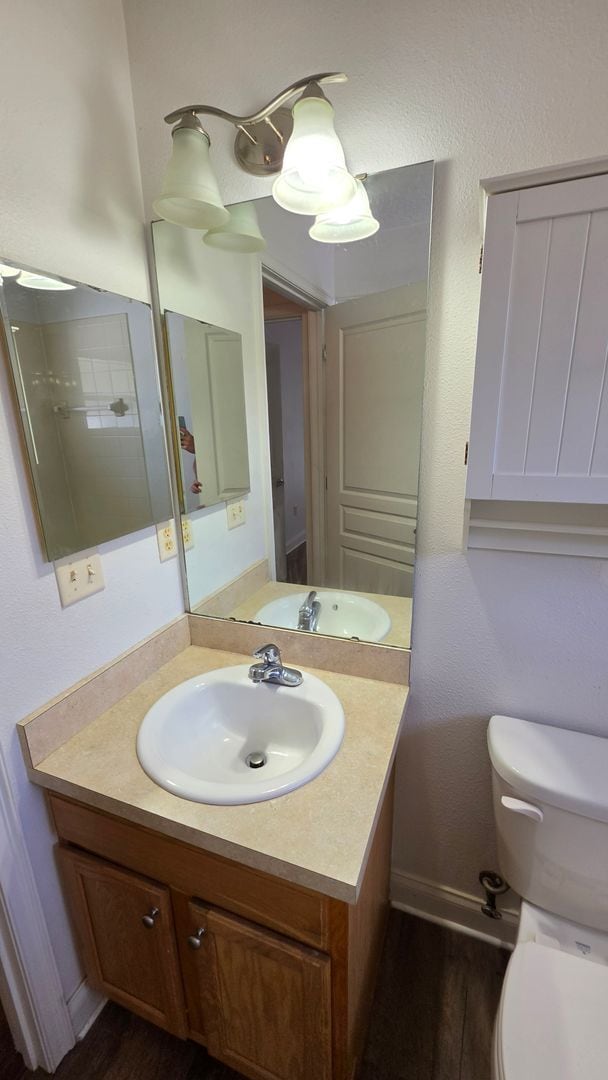 Building Photo - 3 Bed, 2 Bath, 2 Car garage in The Groves at Baytree Community