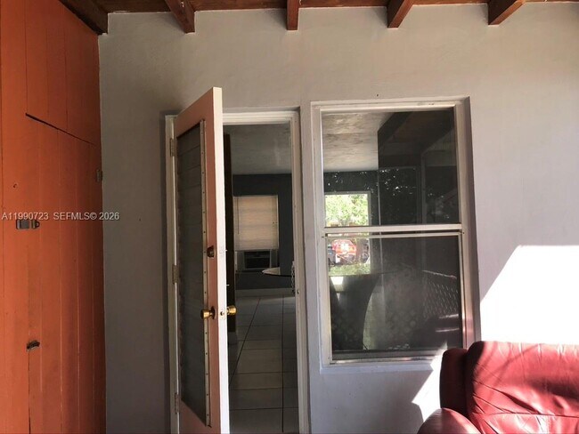 Building Photo - 2210 NE 170th St