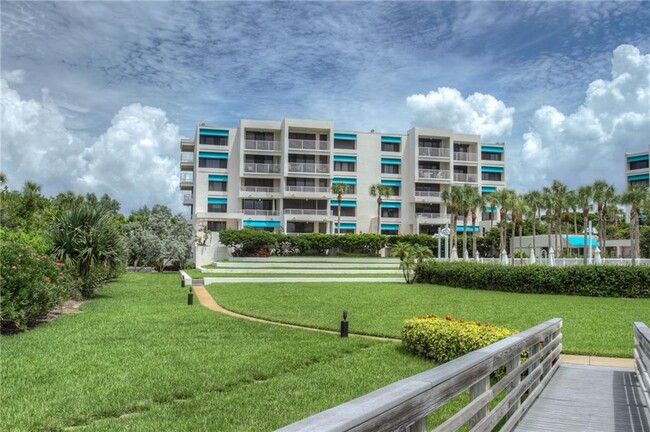 Building Photo - 2109 Gulf of Mexico Dr