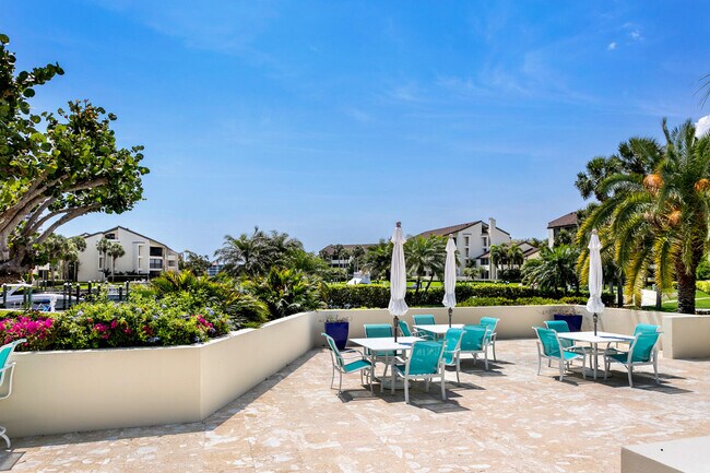 Building Photo - 1100 Marine Way W