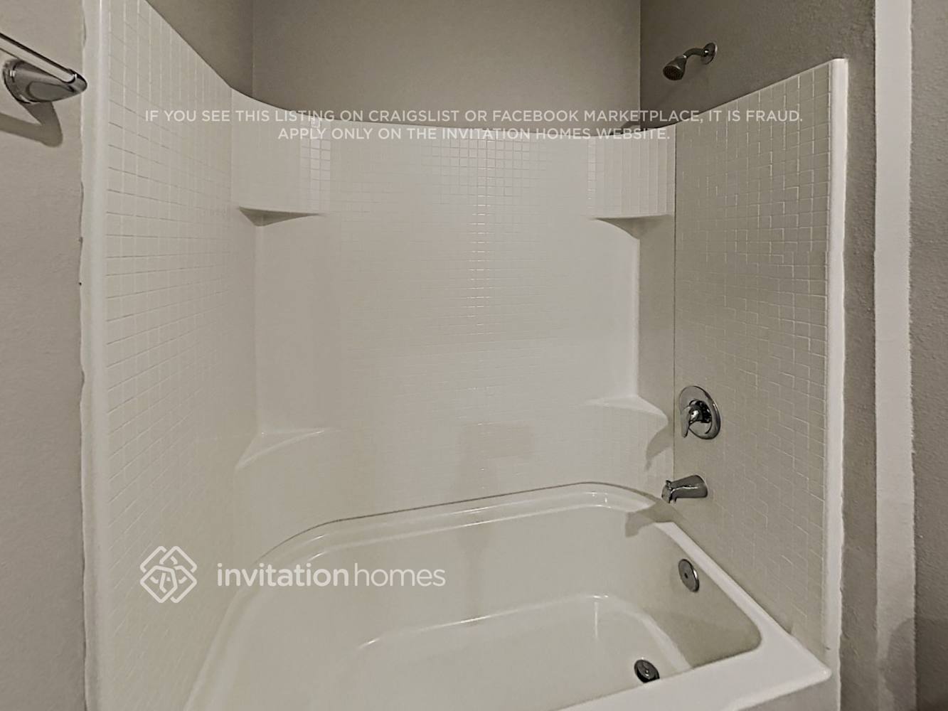 Building Photo - 17019 Wave Tressle Pl