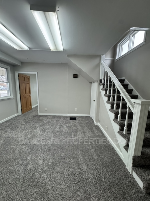 Building Photo - 929 Tiffin Ave