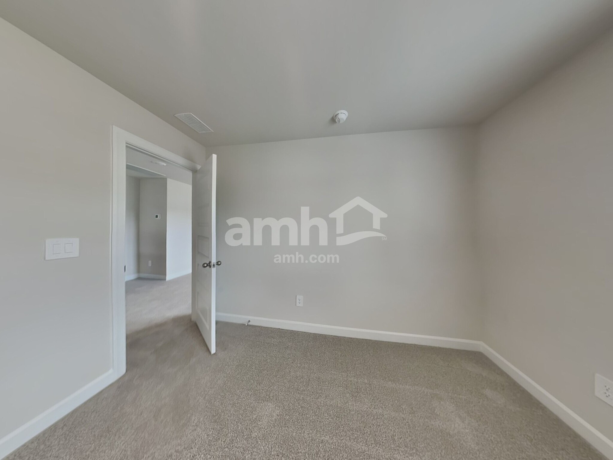 Building Photo - 202 Granby Trl
