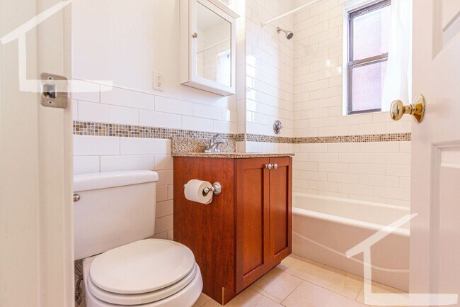 Building Photo - 1339 Commonwealth Ave #4D Boston MA 02134