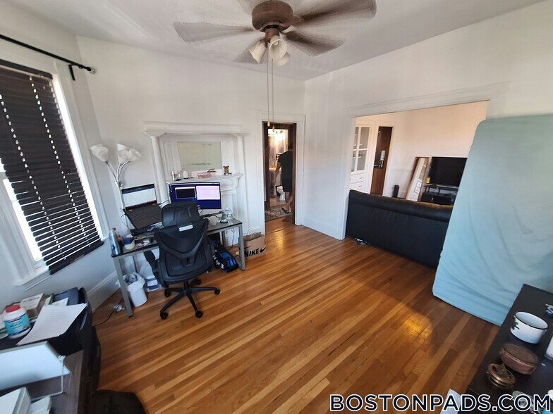 Building Photo - 34 Etna St