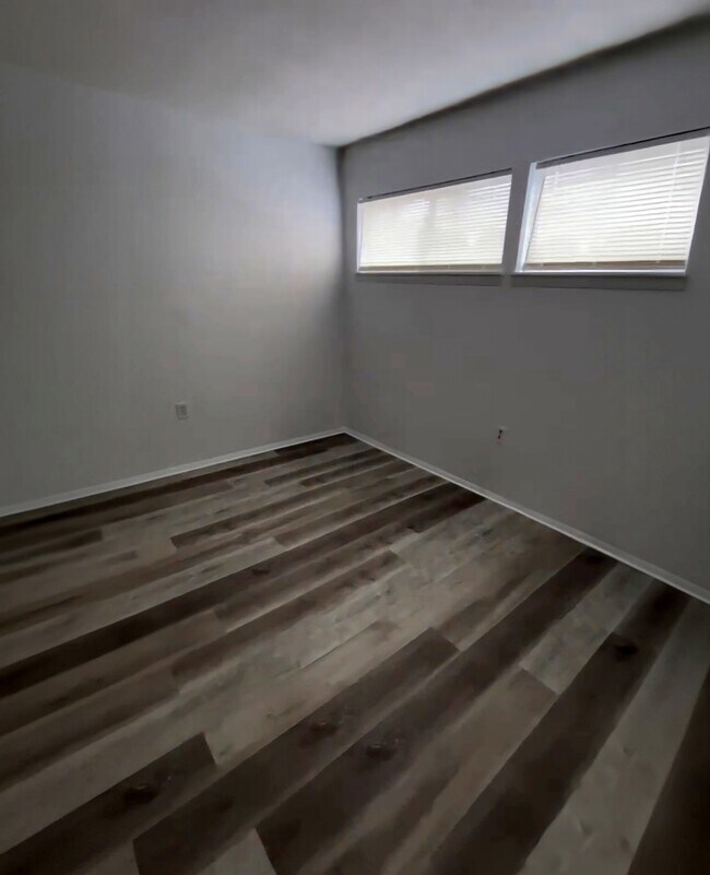 Building Photo - 3982 Crayrich Cir