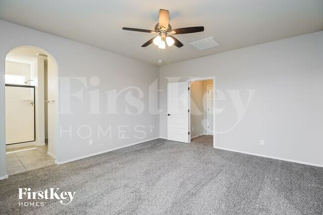 Building Photo - 5401 W Victory Way