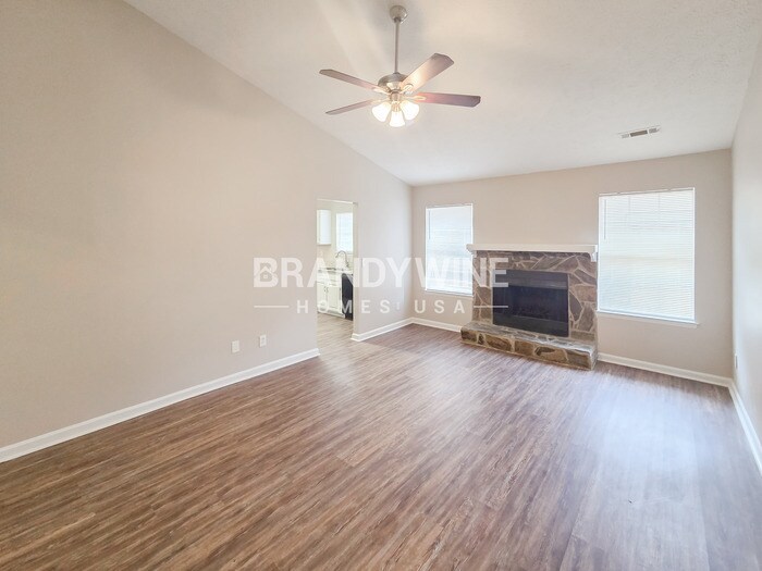 Building Photo - 2525 Hallie Mill Rd