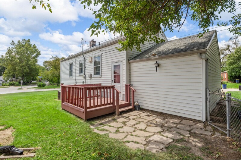Building Photo - 3661 St Marguerite Ln