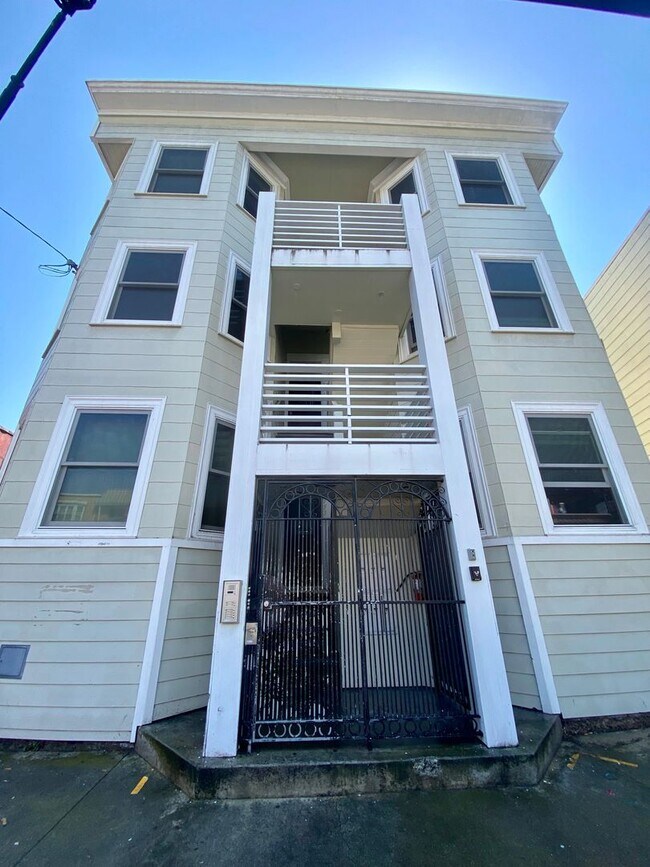 Building Photo - 1753-1763-1763 Fulton St
